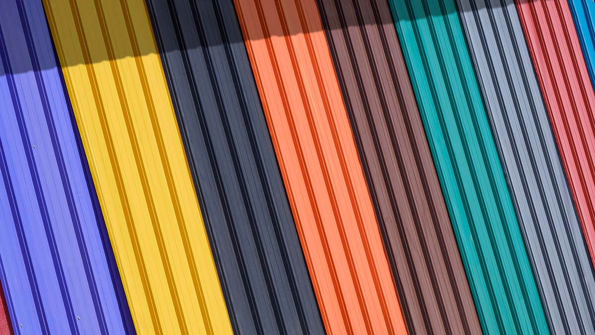 Diagonal pattern of multi colored corrugated metal